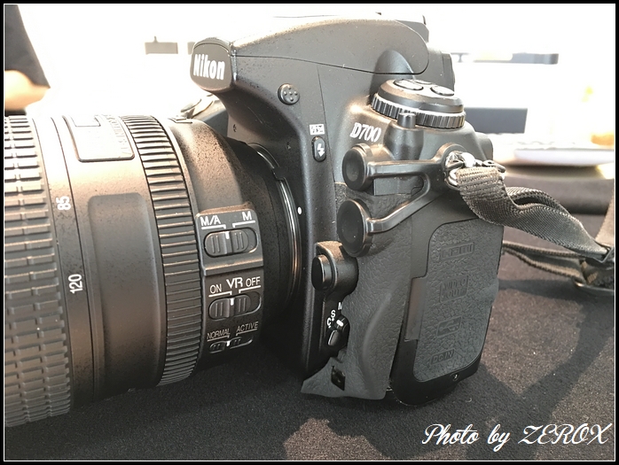 銀座NIKON更換D700蒙皮及清理CMOS