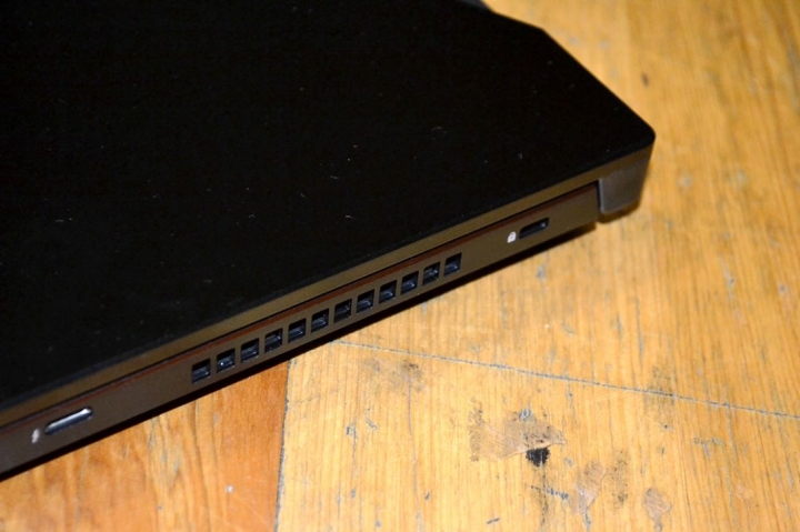 行動電競的利器 ASUS ROG GU501GM 筆記型電腦 開箱測試分享