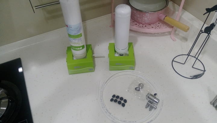 請問3M DS02淨水器櫥上型怎麼裝在櫥下