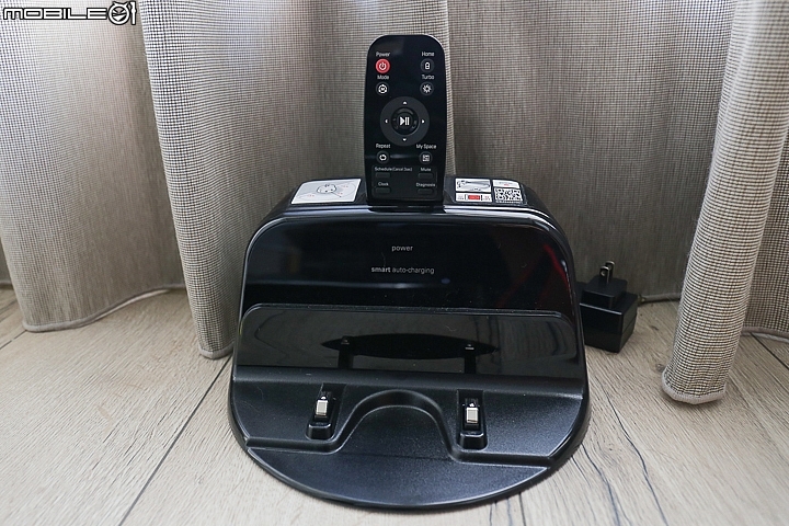 LG CordZero 三眼濕拖版掃地機器人充電站 LG CordZero 三眼濕拖版掃地機器人充電站
