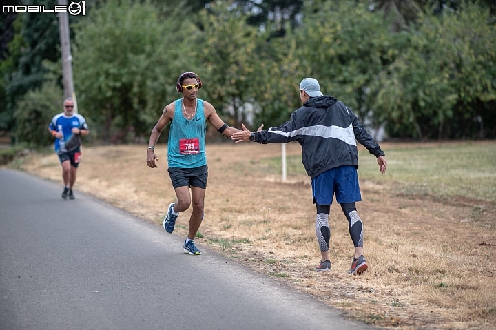 Let's Hood to Coast!運動版編輯莫里斯完賽最美路跑接力賽