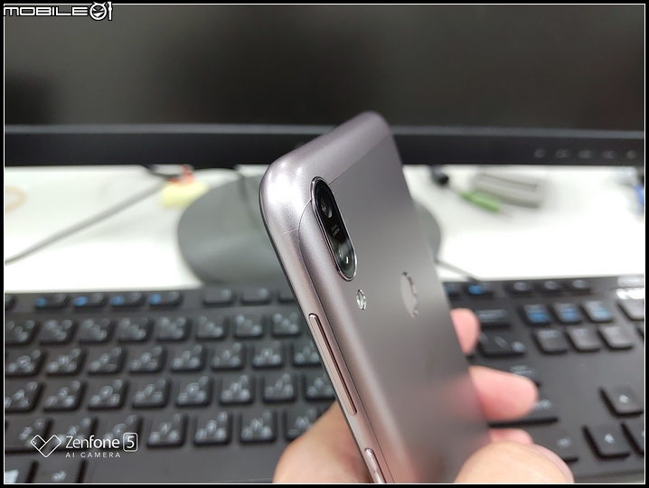 喝了蠻牛的 ZenFone Max Pro 3GB/32GB - 超續航小開箱 (ZB602KL)