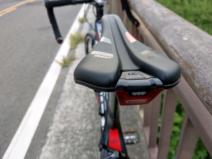 【開箱】2019 GIANT ADVANCED 2 KOM (圖多文長)