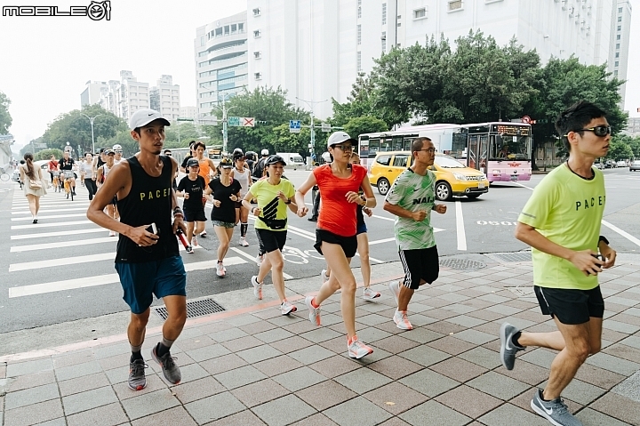 Run with Morris! 體驗Nike Zoom Pegasus Turbo帶來的全新感受。