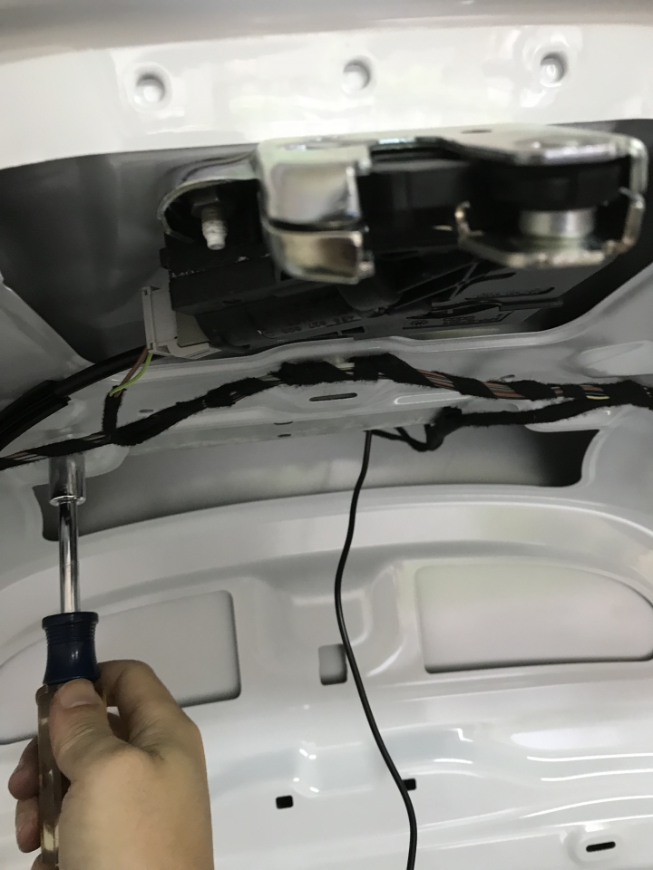 【DIY】B8.5 A4 Y2013, CarPlay+倒車攝影+觸控螢幕