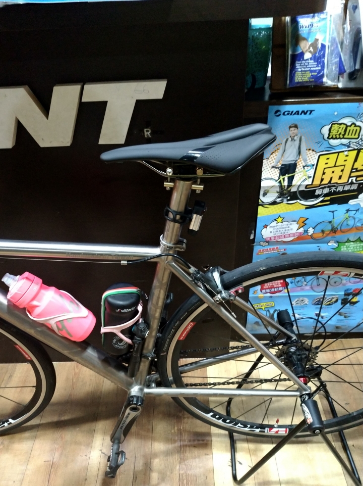 【坐墊開箱】NEW CONTACT SL Forward