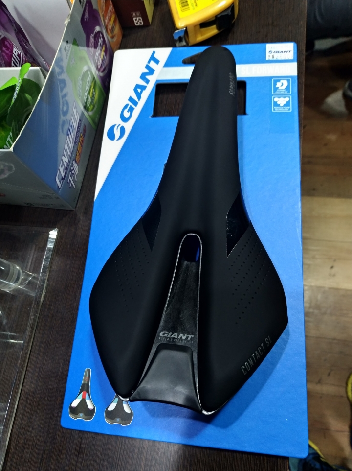 【坐墊開箱】NEW CONTACT SL Forward