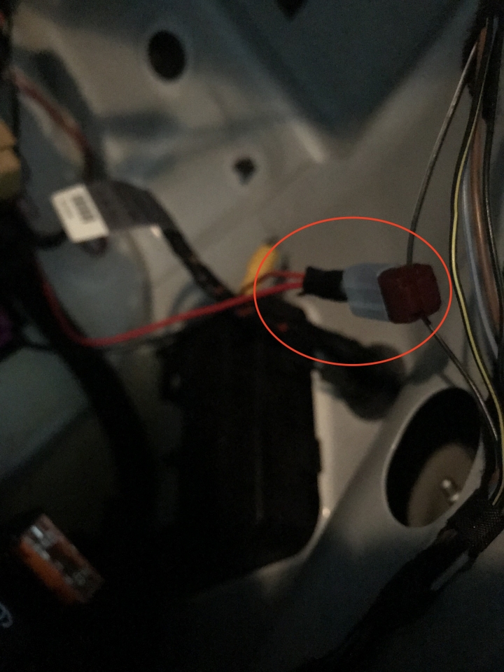 【DIY】B8.5 A4 Y2013, CarPlay+倒車攝影+觸控螢幕