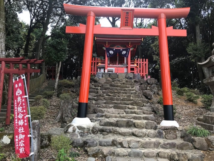 日本|九州佐賀|祐德稻荷神社 穿越百座紅色鳥居「奧之院」攻頂