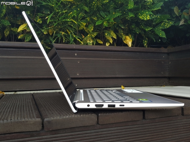 (開箱) 13吋螢幕塞11吋機身ASUS VivoBook S330UN 閃漾金
