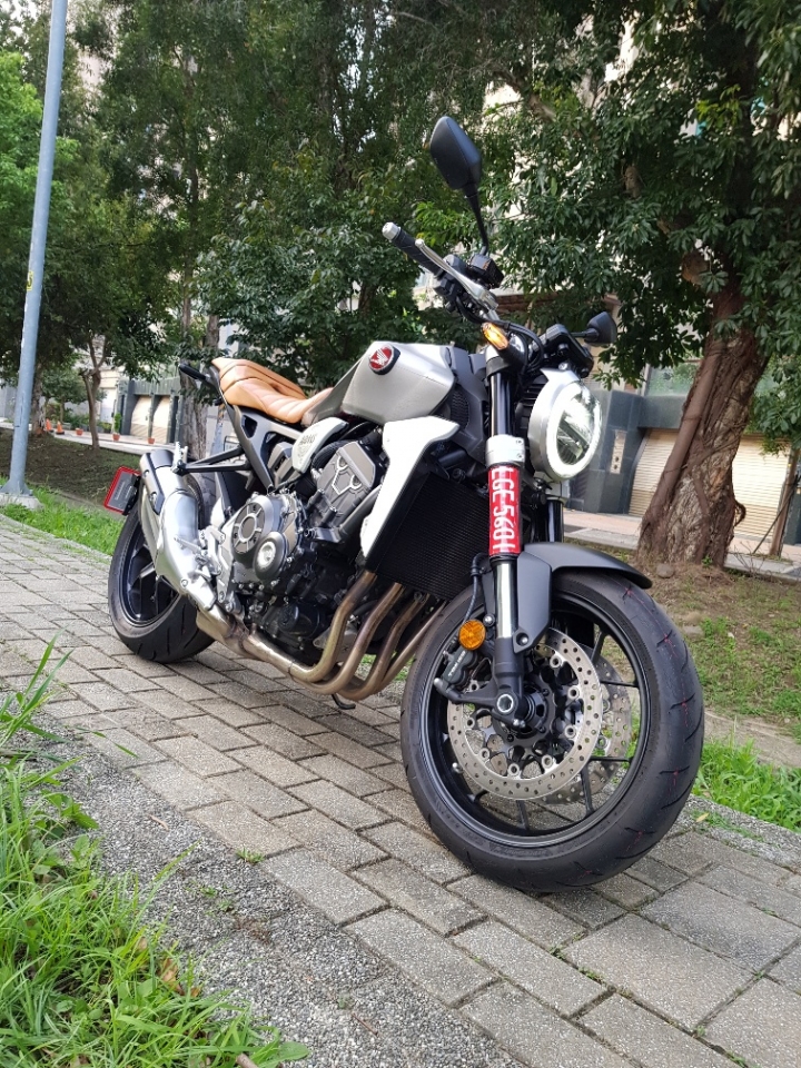 我的2018 HONDA CB1000R 開箱分享