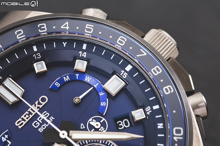 Seiko Astron SSE167J1-堆疊式的錶盤設計在視覺上更顯得深邃,SSE167J1 在錶圈、整點及指針上皆設有夜光塗料 Seiko Astron SSE167J1-堆疊式的錶盤設計在視覺上更顯得深邃,SSE167J1 在錶圈、整點及指針上皆設有夜光塗料