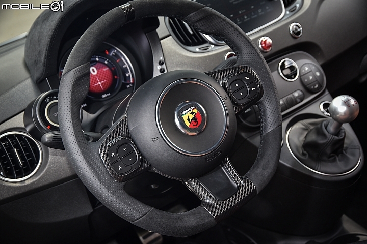 壞進心坎裡 Abarth 595 Competizione手排車型試駕