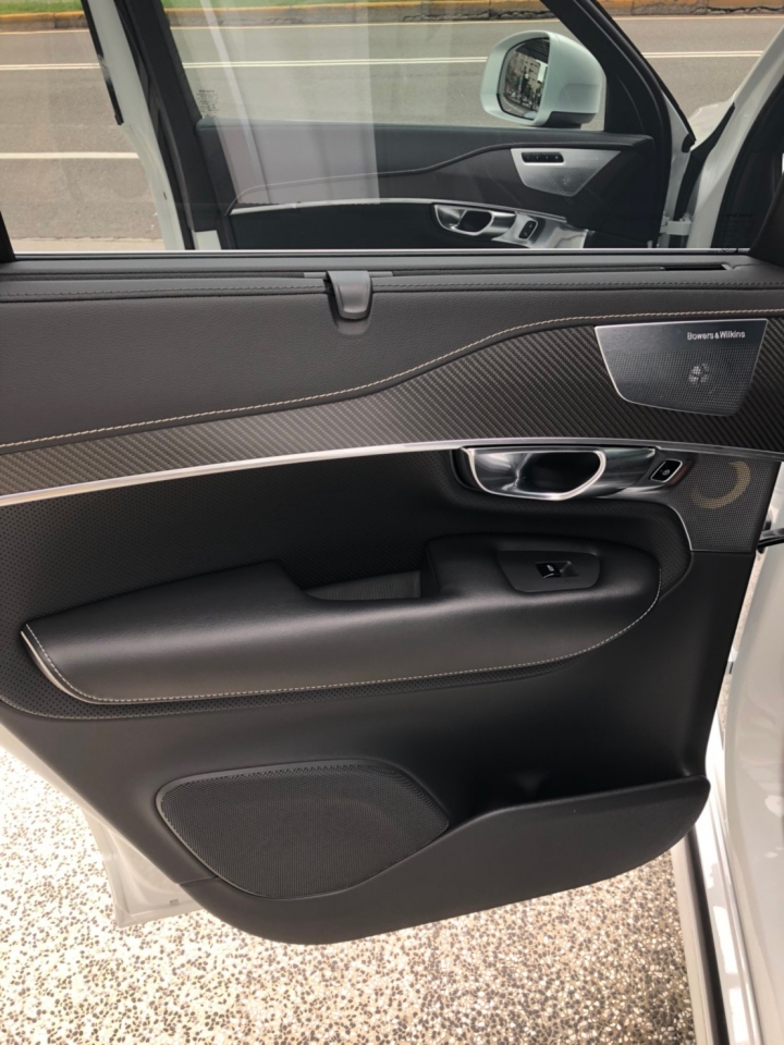 XC90 T5R試乘 跑車座椅或是通風座椅 煩請給建議