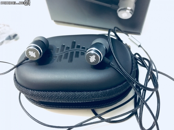 Acer耳機不專業開箱 (AHW810)