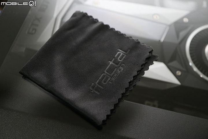 質感美型 Fractal Design R6 Black TG 靜音機殼王者開箱
