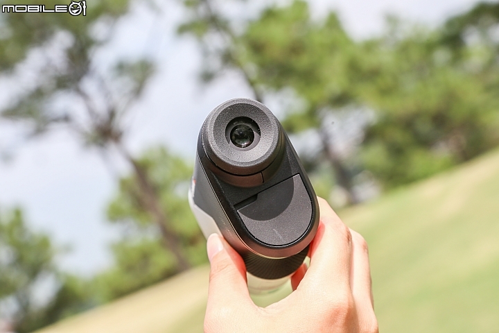 Garmin Approach Z80雷射測距儀-透過Garmin的GPS科技協助修正,將精準度控制在旗桿方圓10吋以內,重點是測距最遠可達320公尺(倍率:6x) Garmin Approach Z80雷射測距儀-透過Garmin的GPS科技協助修正,將精準度控制在旗桿方圓10吋以內,重點是測距最遠可達320公尺(倍率:6x)