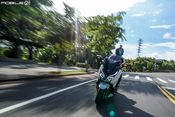 2018 HONDA NSS300 引擎與懸吊配置上擁有許多的改變項目。 2018 HONDA NSS300 引擎與懸吊配置上擁有許多的改變項目。