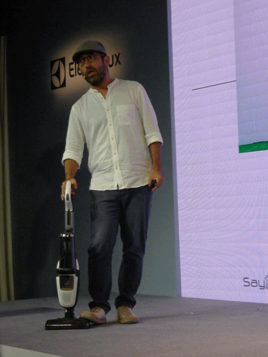 Electrolux PURE F9滑移百變吸塵器~給你續航大電力~手持輕鬆又省力