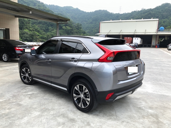 日蝕 傳奇躍進版 開箱 終於名下有台百萬好車 acc carpaly有厲害到