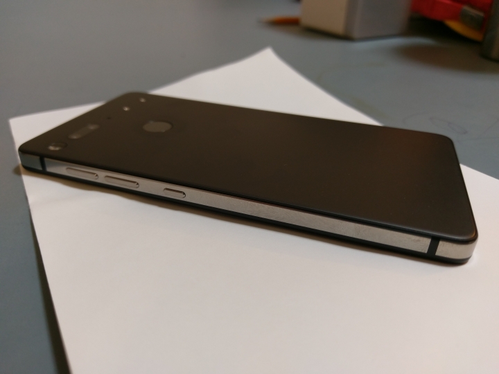 遲來的Essential PH-1