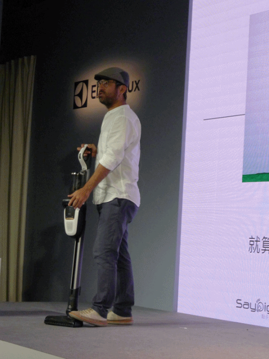 Electrolux PURE F9滑移百變吸塵器~給你續航大電力~手持輕鬆又省力