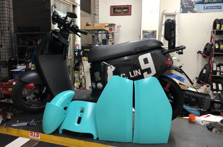 我的 gogoro S2 變裝日誌:烤漆、包膜、水轉印?大亂鬥!