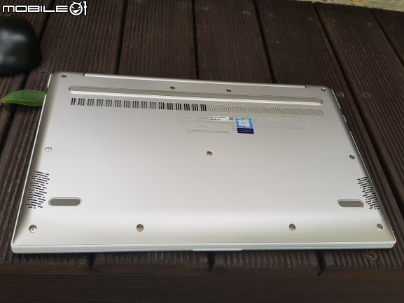 (開箱) 13吋螢幕塞11吋機身ASUS VivoBook S330UN 閃漾金