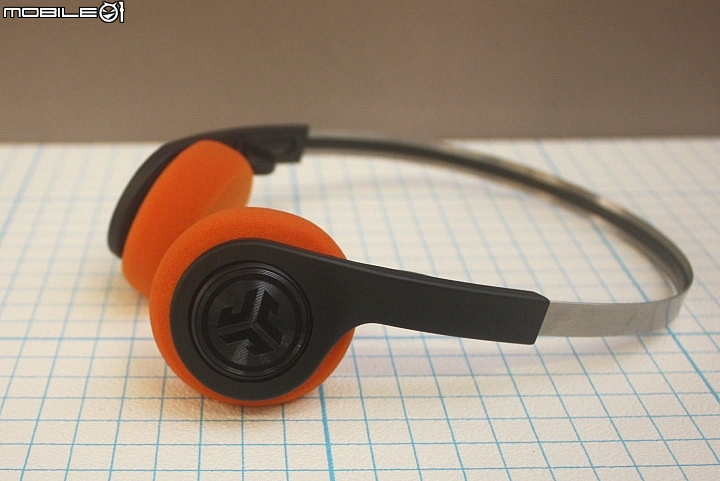 SONY Walkman 復活了! JLab Rewind 復古藍牙耳機