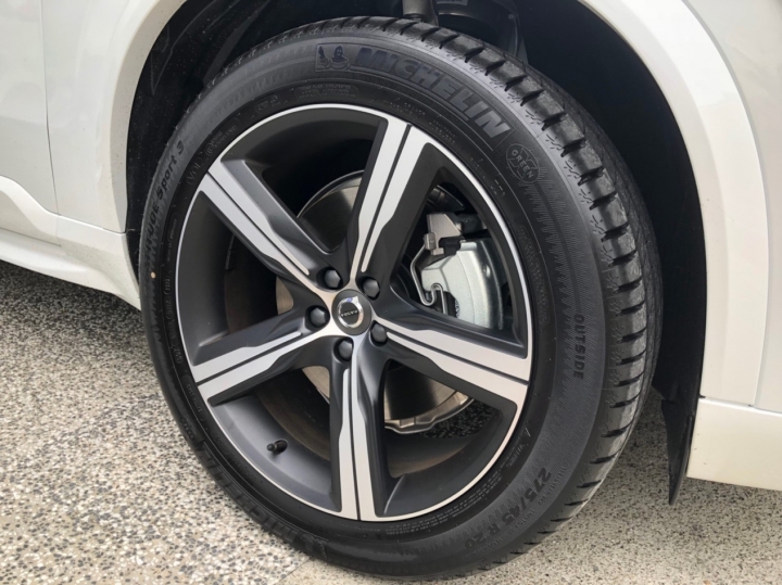 XC90 T5R試乘 跑車座椅或是通風座椅 煩請給建議