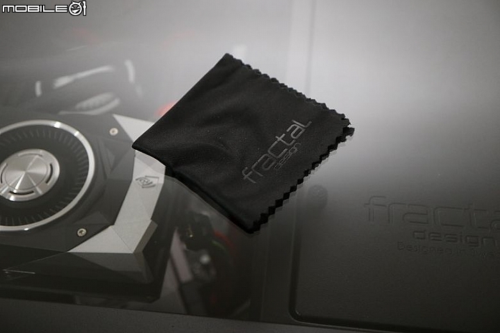 質感美型 Fractal Design R6 Black TG 靜音機殼王者開箱