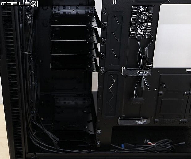質感美型 Fractal Design R6 Black TG 靜音機殼王者開箱
