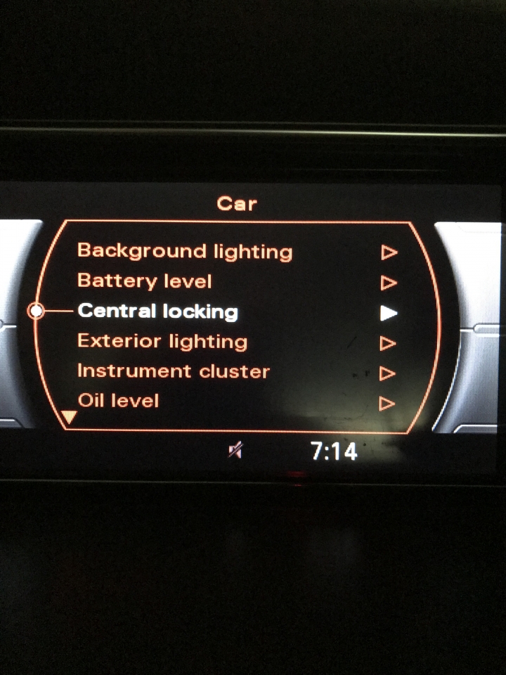 【DIY】B8.5 A4 Y2013, CarPlay+倒車攝影+觸控螢幕