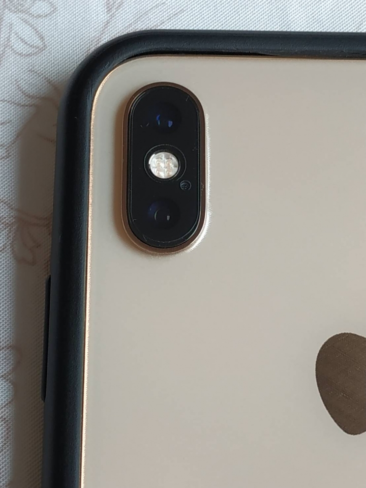 iPhone XS MAX 金色開箱