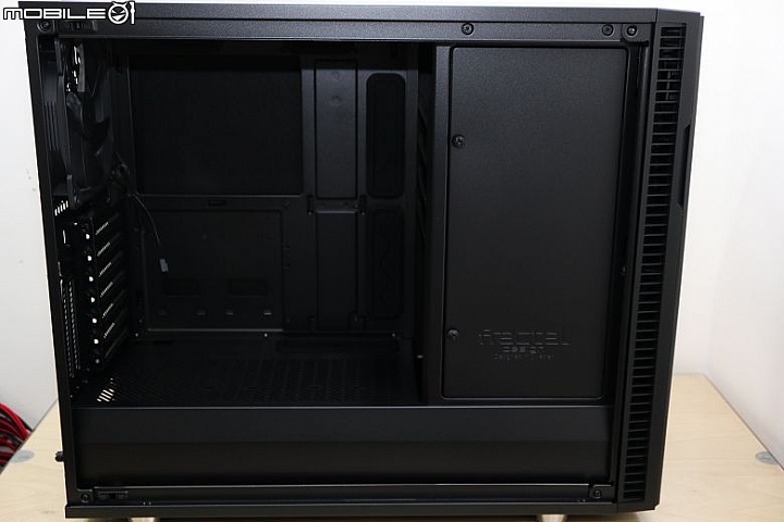 質感美型 Fractal Design R6 Black TG 靜音機殼王者開箱