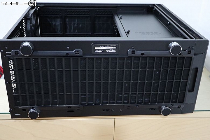 質感美型 Fractal Design R6 Black TG 靜音機殼王者開箱
