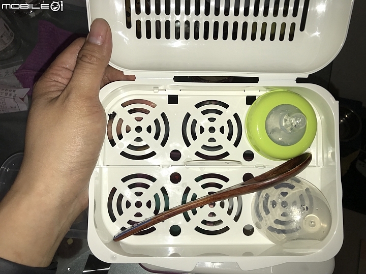 微開箱:貝親奶瓶微波消毒盒