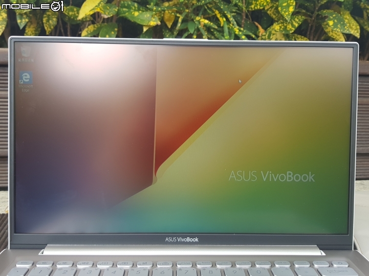 (開箱) 13吋螢幕塞11吋機身ASUS VivoBook S330UN 閃漾金