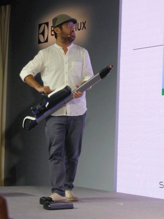 Electrolux PURE F9滑移百變吸塵器~給你續航大電力~手持輕鬆又省力