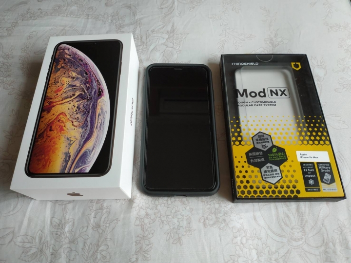 iPhone XS MAX 金色開箱