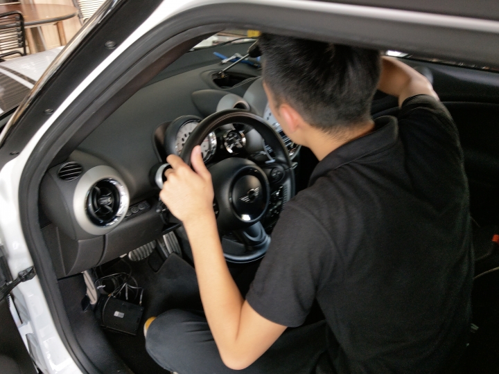 開箱- MINI 2011 Countryman 專用安卓機