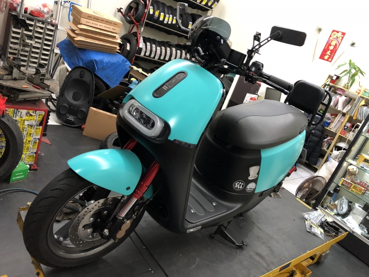 我的 gogoro S2 變裝日誌:烤漆、包膜、水轉印?大亂鬥!