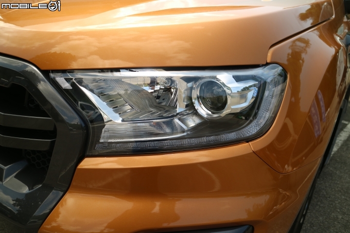 不管是柏油路或是石頭路,只要有FORD RANGER 就都是好路