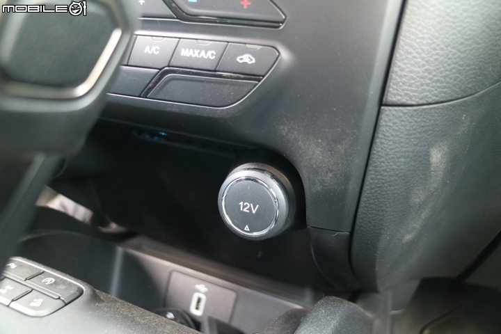 不管是柏油路或是石頭路,只要有FORD RANGER 就都是好路
