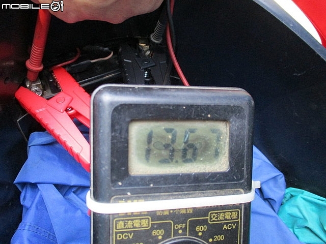開箱(多用途法寶)【PHILO飛樂】【EBC-9105 汽柴油救車行動電源】(救我救我救救我的車)。