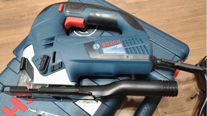 BOSCH GST75 BE 線鋸機...不專業開箱