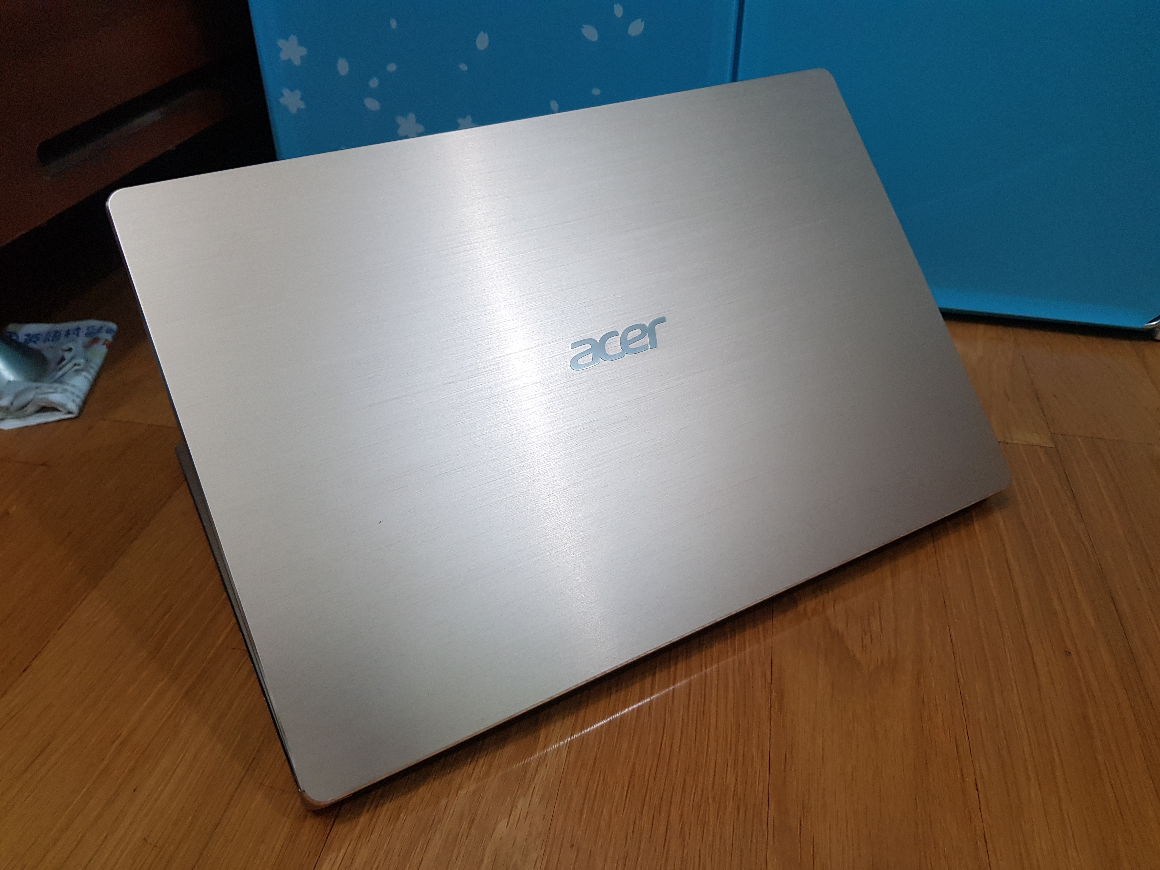 【小宅開箱】【閒聊】Acer Swift 3 SF315-52G 香檳金 現代化的隱形文書戰機