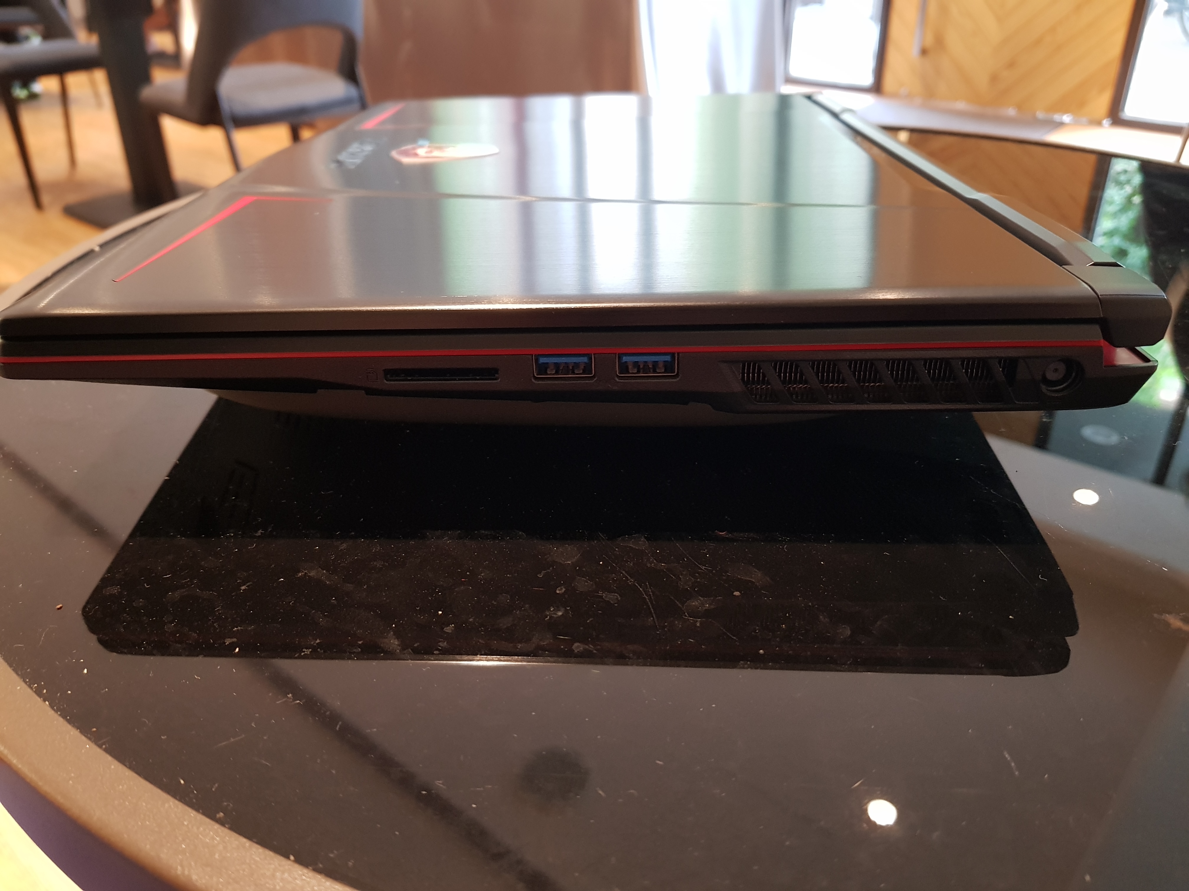【小宅開箱】【閒聊】MSI GP63-8RE 平價-也能成為電競的一席