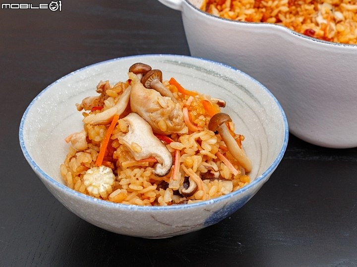 SHARP AX-XP4T 水波爐料理分享:雞肉野菇炊飯:成品 SHARP AX-XP4T 水波爐料理分享:雞肉野菇炊飯:成品