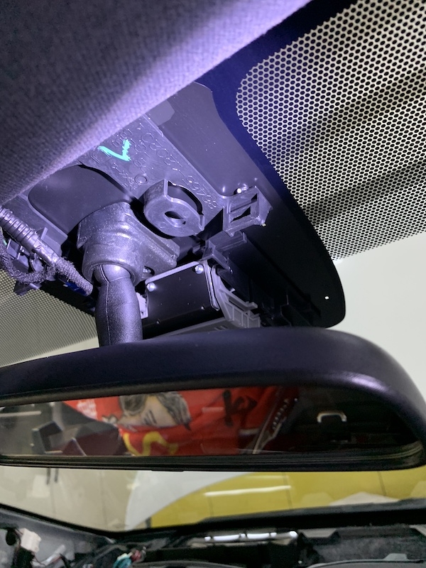 AURIS 專用倒車視訊鏡頭及行車記錄器拉線(DIY施工參考)